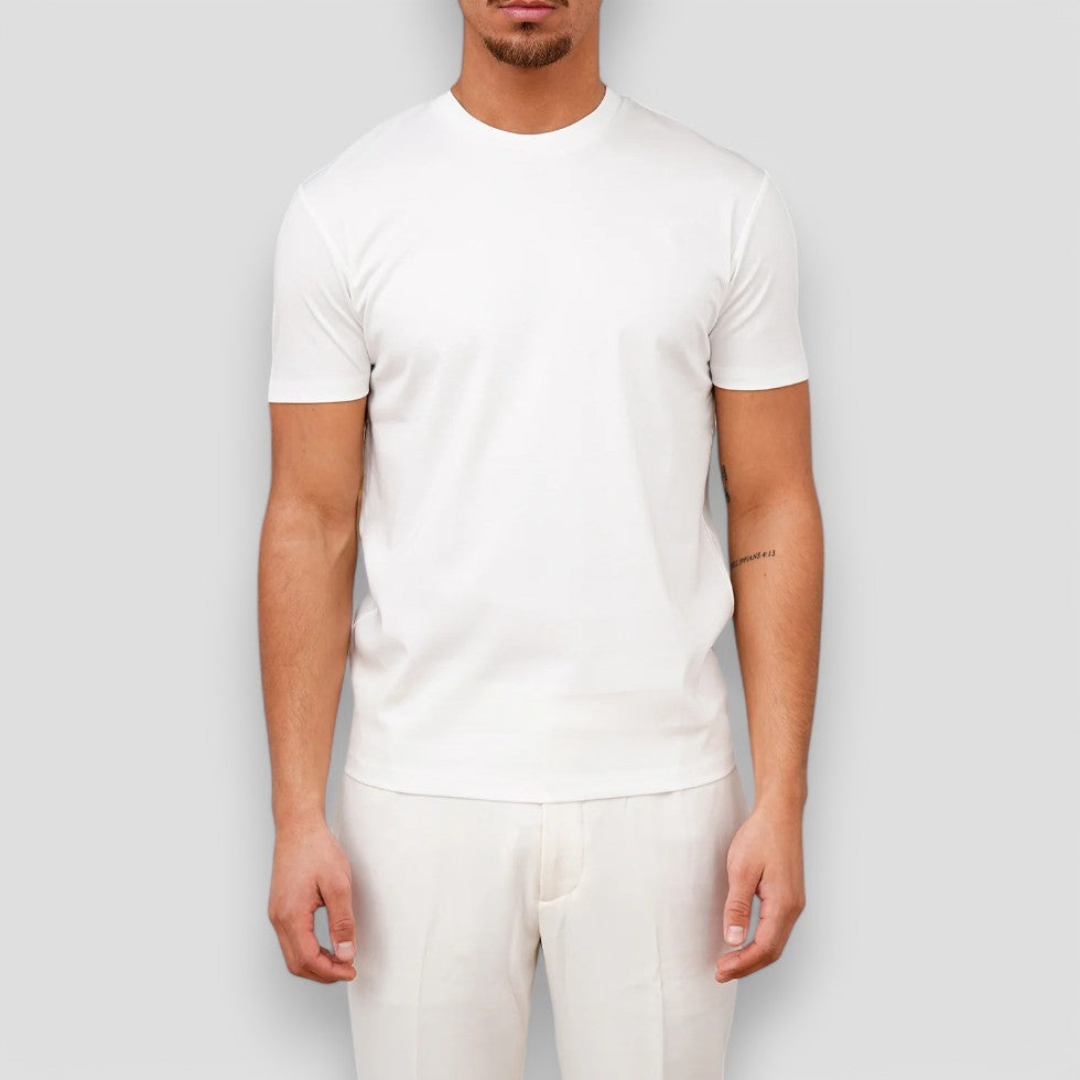 Camiseta Básica con Corte Ajustado