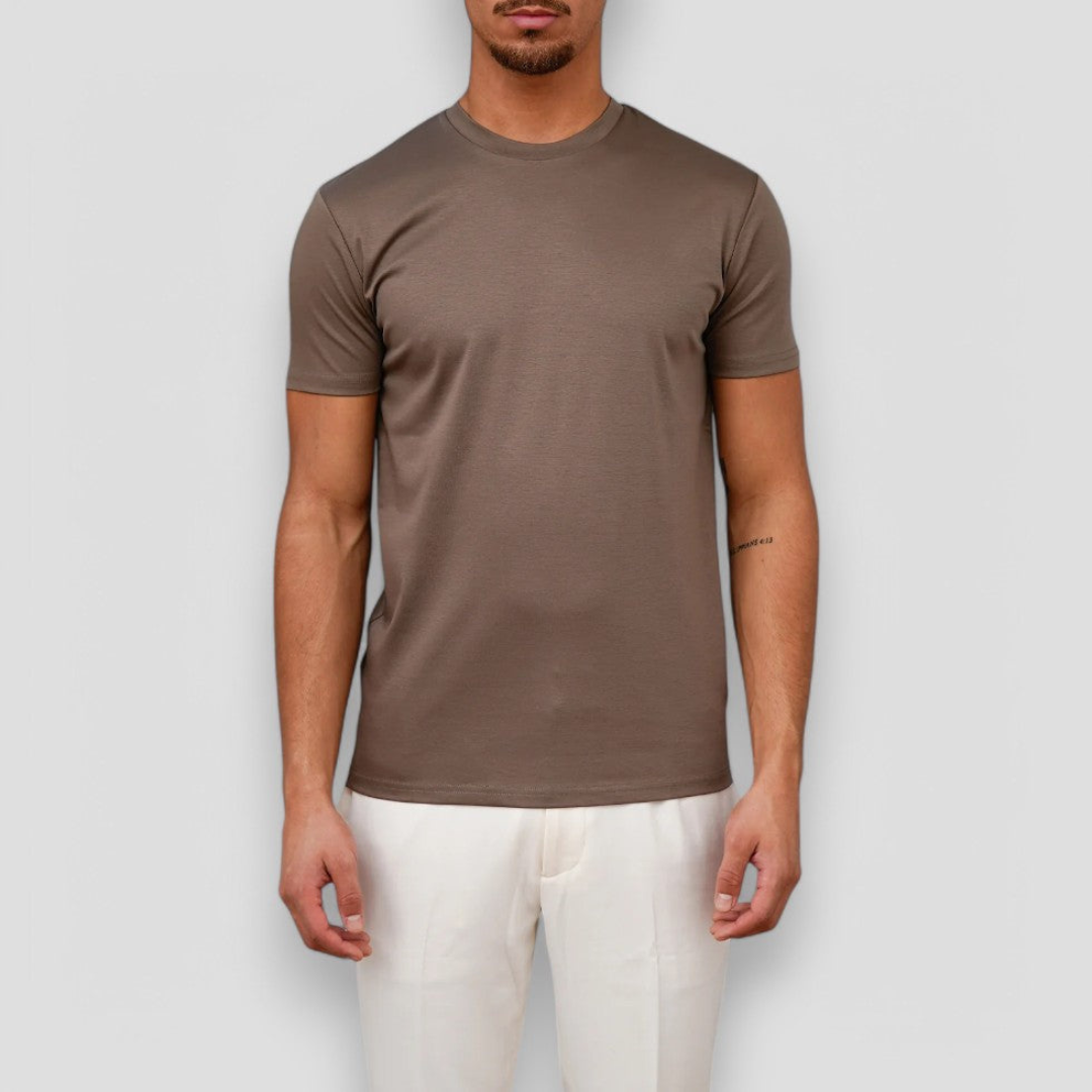 Camiseta Básica con Corte Ajustado
