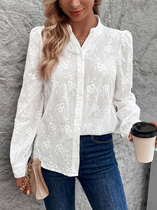 Blusa con Detalles Elegantes y Corte Fluido
