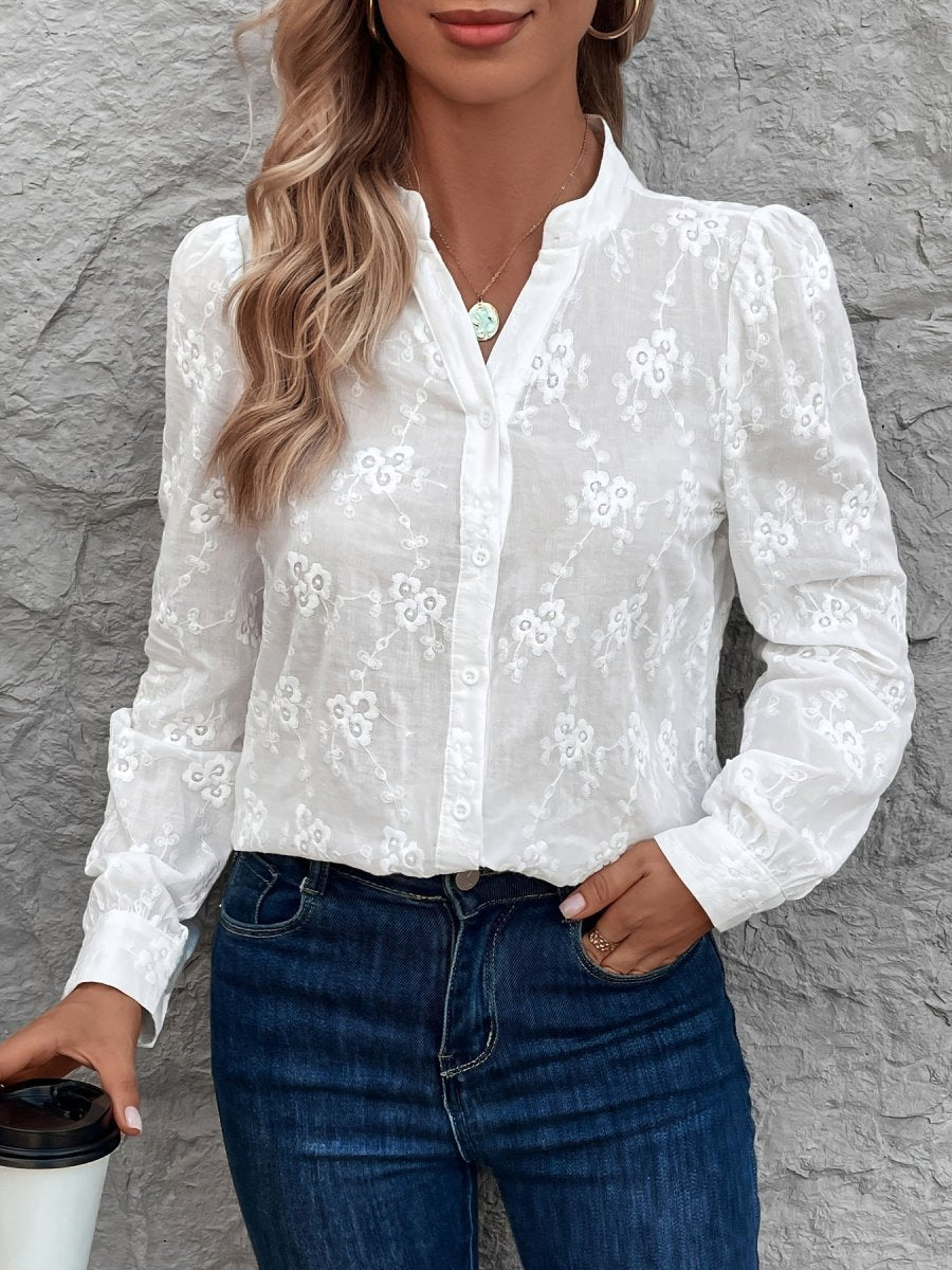 Blusa con Detalles Elegantes y Corte Fluido