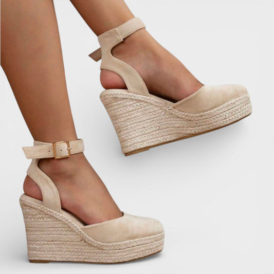 Sandalias de Cuña Tejida con Pulsera de Tacón Alto