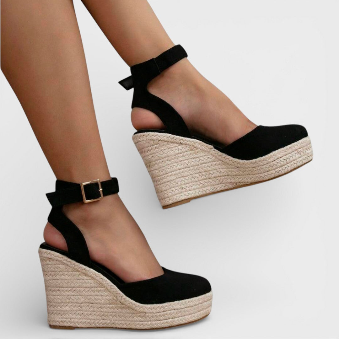 Sandalias de Cuña Tejida con Pulsera de Tacón Alto