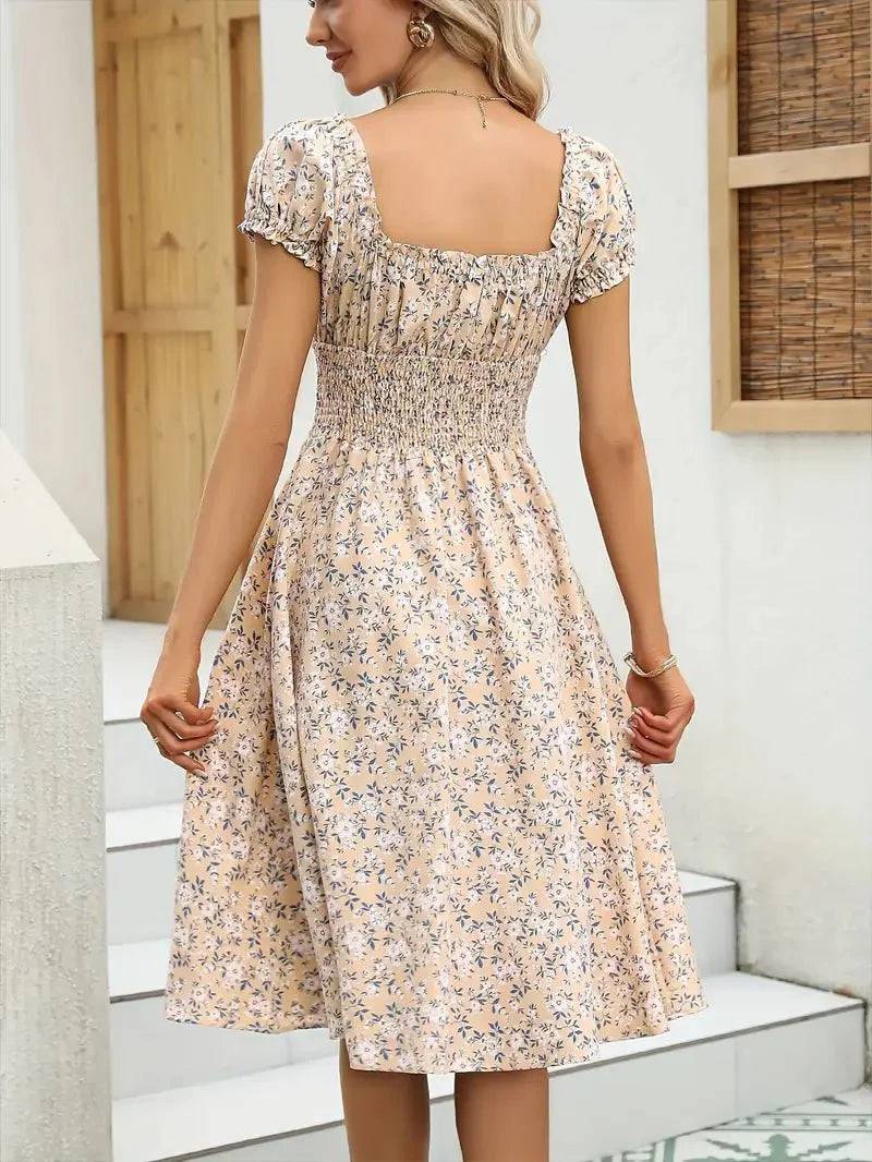 Vestido Veraniego Fruncido con Diseño Romántico