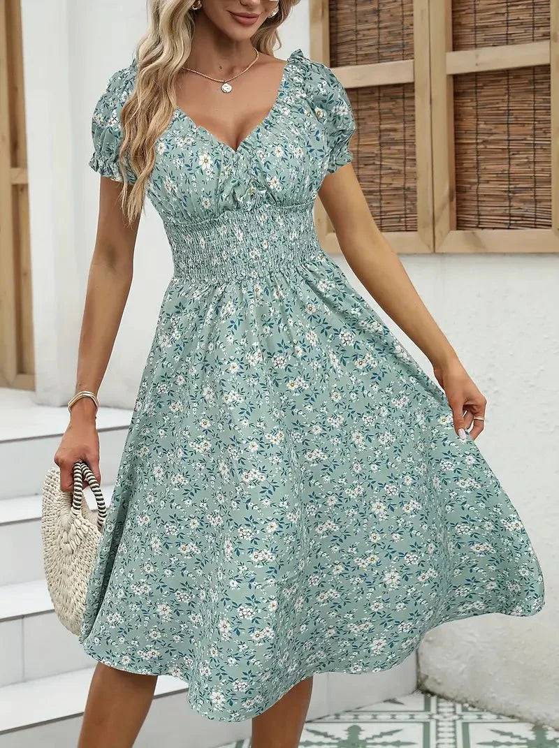Vestido Veraniego Fruncido con Diseño Romántico